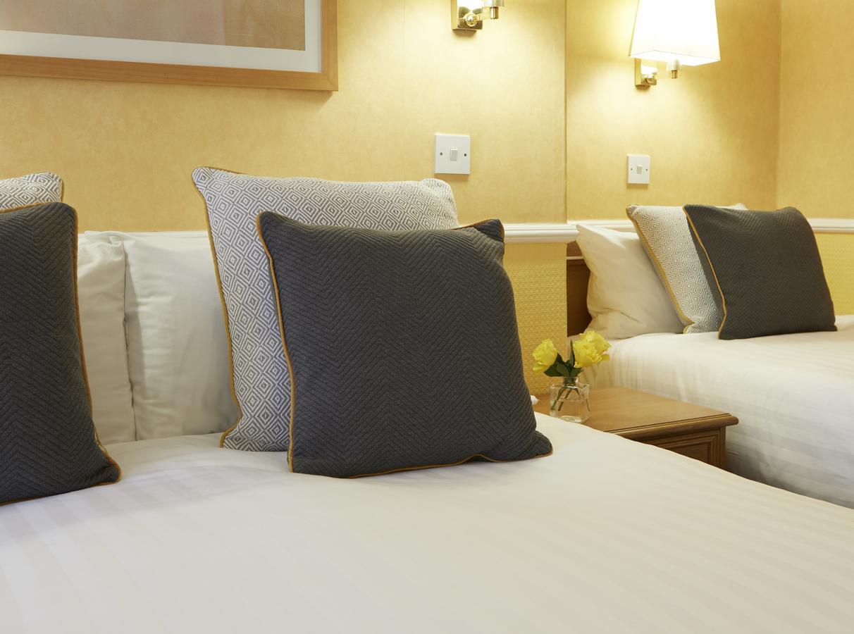 Riviera Town House Hotel Scarborough Bagian luar foto