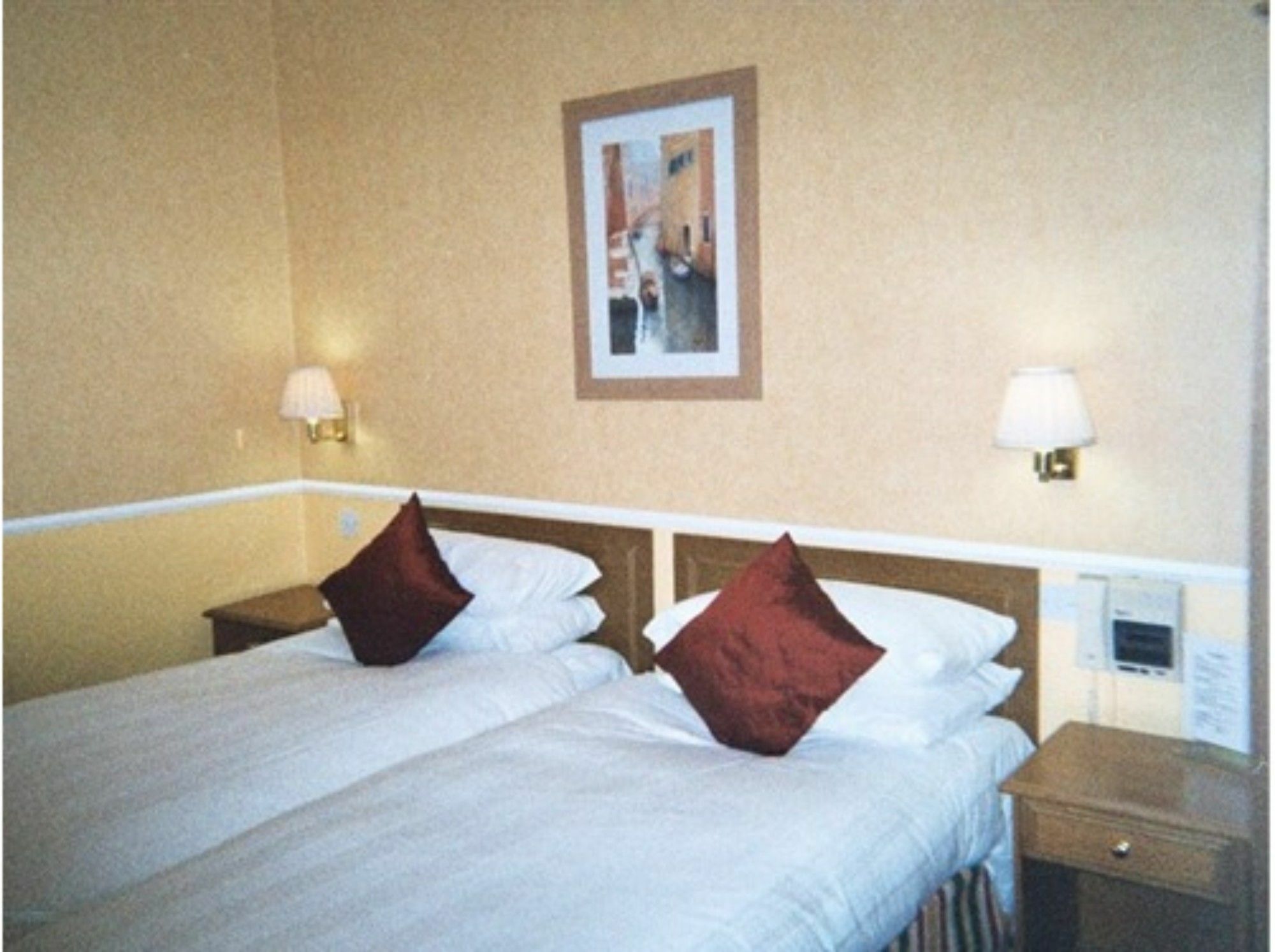 Riviera Town House Hotel Scarborough Bagian luar foto