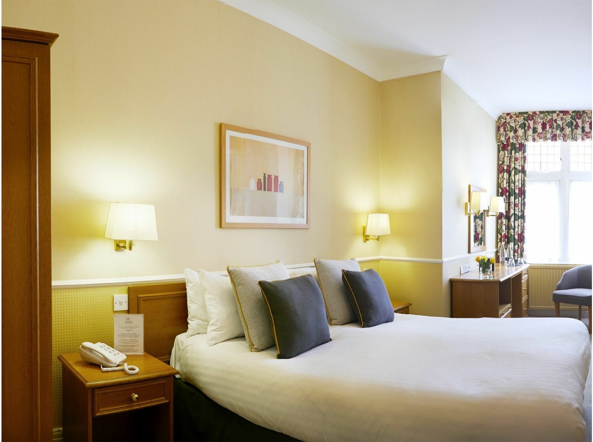 Riviera Town House Hotel Scarborough Bagian luar foto